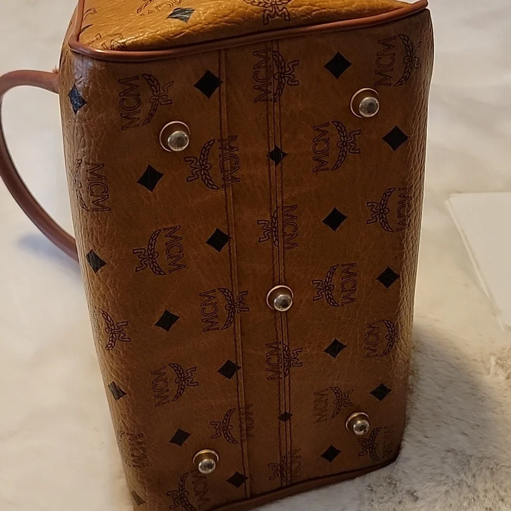 MCM Cognac And Black Visetos BOSTON BAG K4681 - Picture 8 of 13